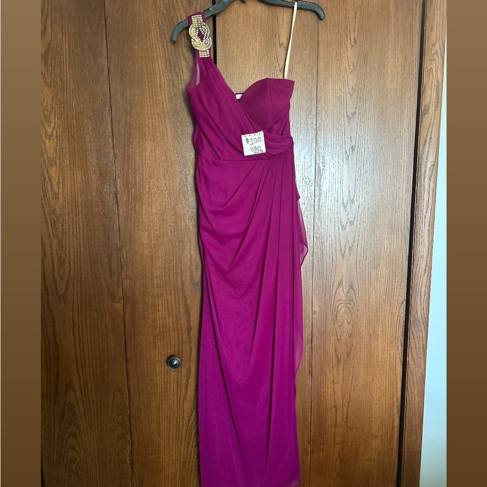 Elegant Magenta Evening Gown